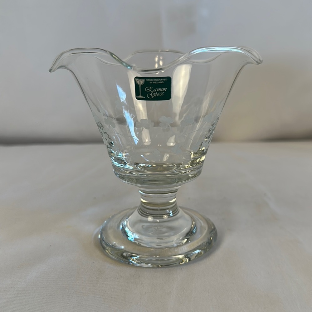 Eamon Candy dish with ruffled edge white detail Fancy dish with pedestal.